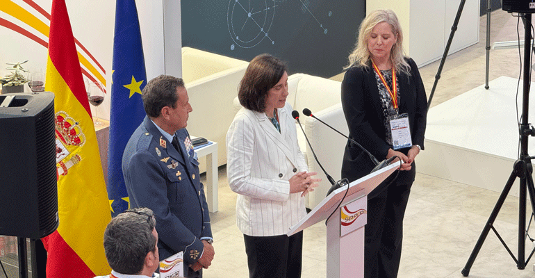 La industria española de defensa refuerza su presencia y cooperación con Polonia en MSPO