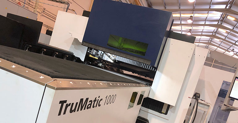 Una empresa valenciana invierte 1 millón de euros en una máquina láser combinado con punzonadora